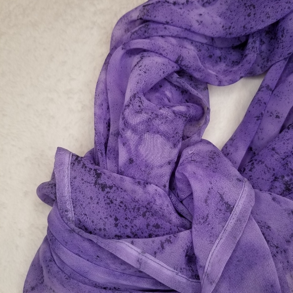 Lightweight Gauze Scarf - Picture 2 of 4